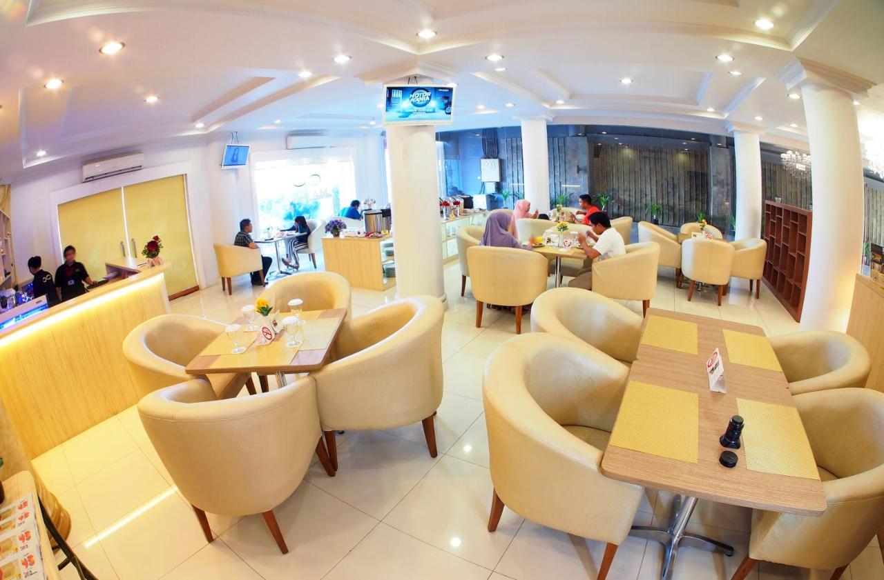 Maven Fatmawati Hotel Jakarta Buitenkant foto