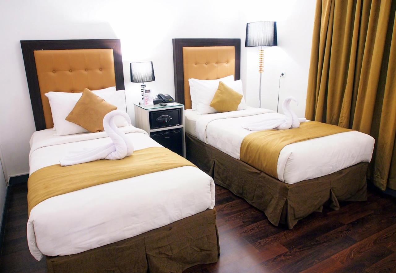 Maven Fatmawati Hotel Jakarta Buitenkant foto