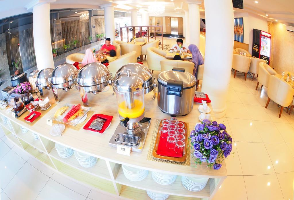 Maven Fatmawati Hotel Jakarta Buitenkant foto
