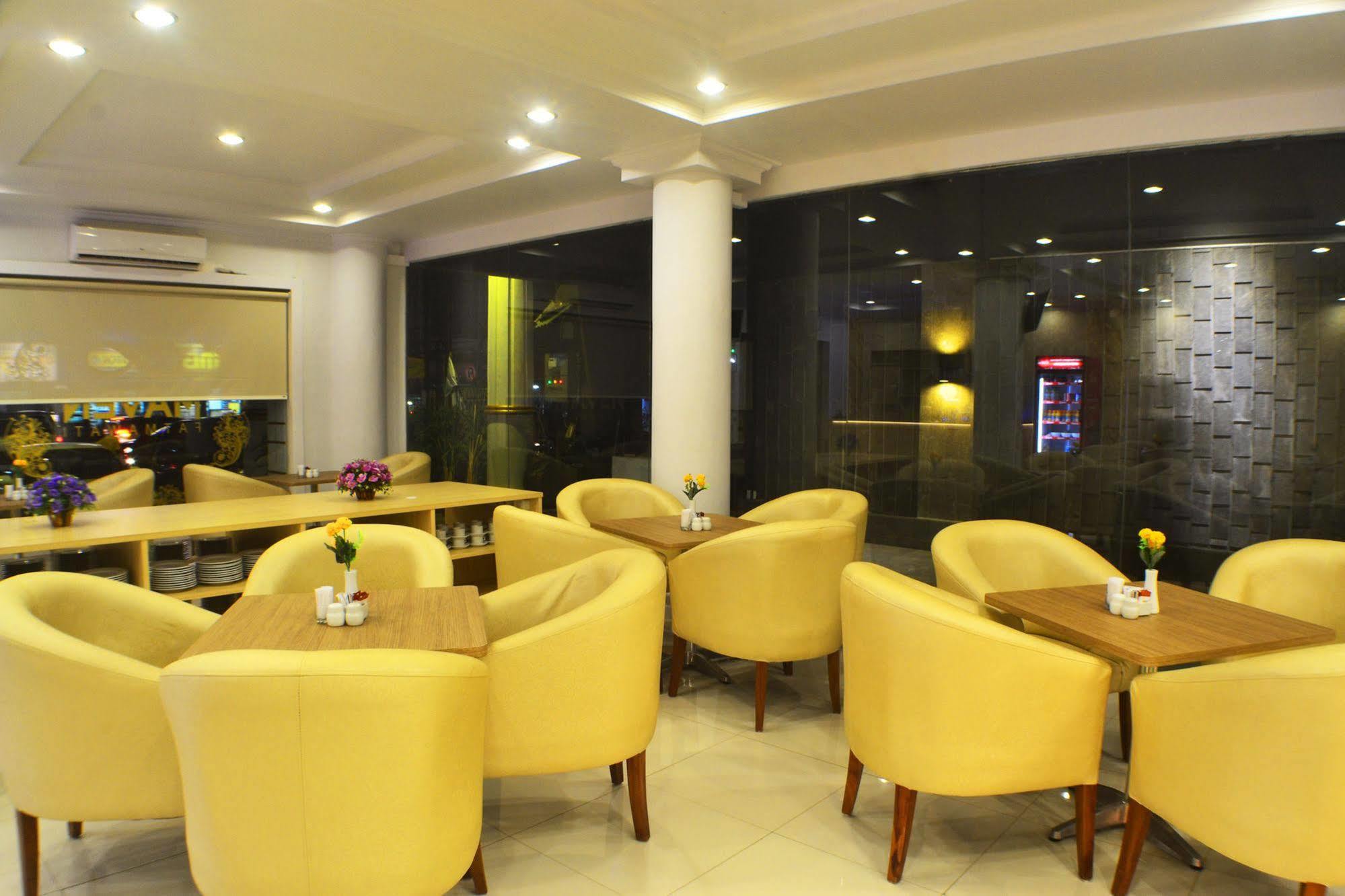 Maven Fatmawati Hotel Jakarta Buitenkant foto