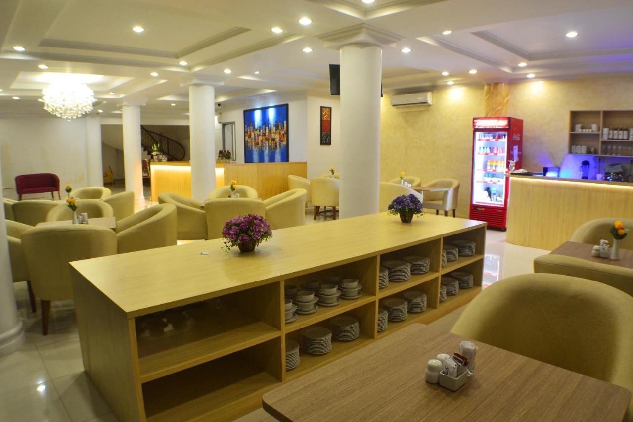 Maven Fatmawati Hotel Jakarta Buitenkant foto